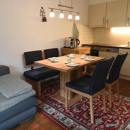 Christina 7 Apartment