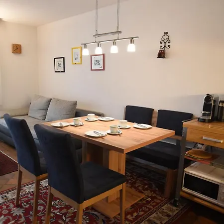 Christina 7 Apartment